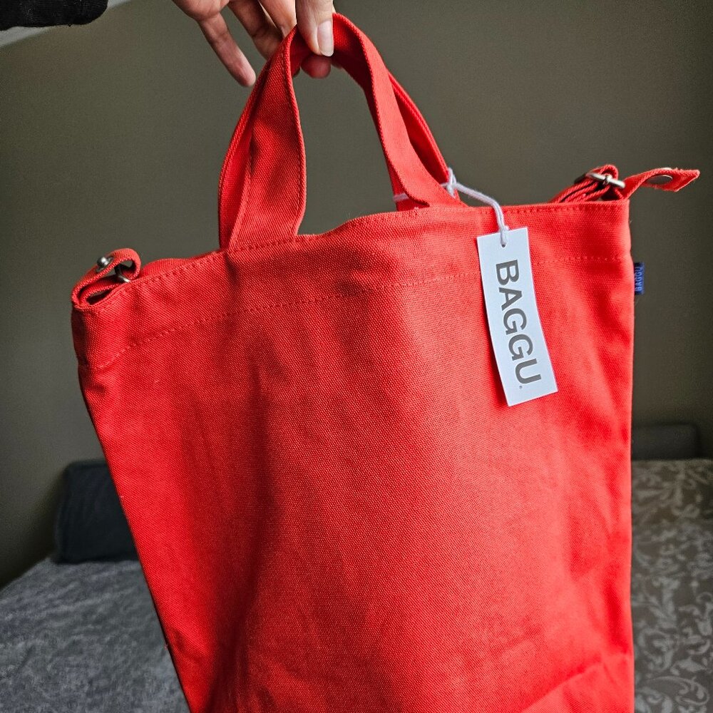 BAGGU Red Laptop Bag